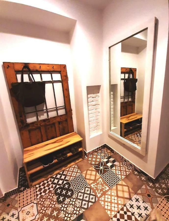2 Bedroom Apartment Near Heroes Square Budapest Exterior foto