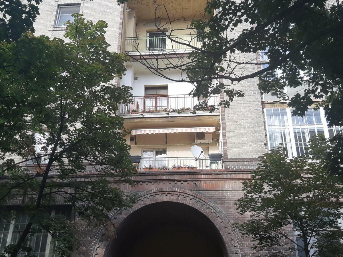 2 Bedroom Apartment Near Heroes Square Budapest Exterior foto